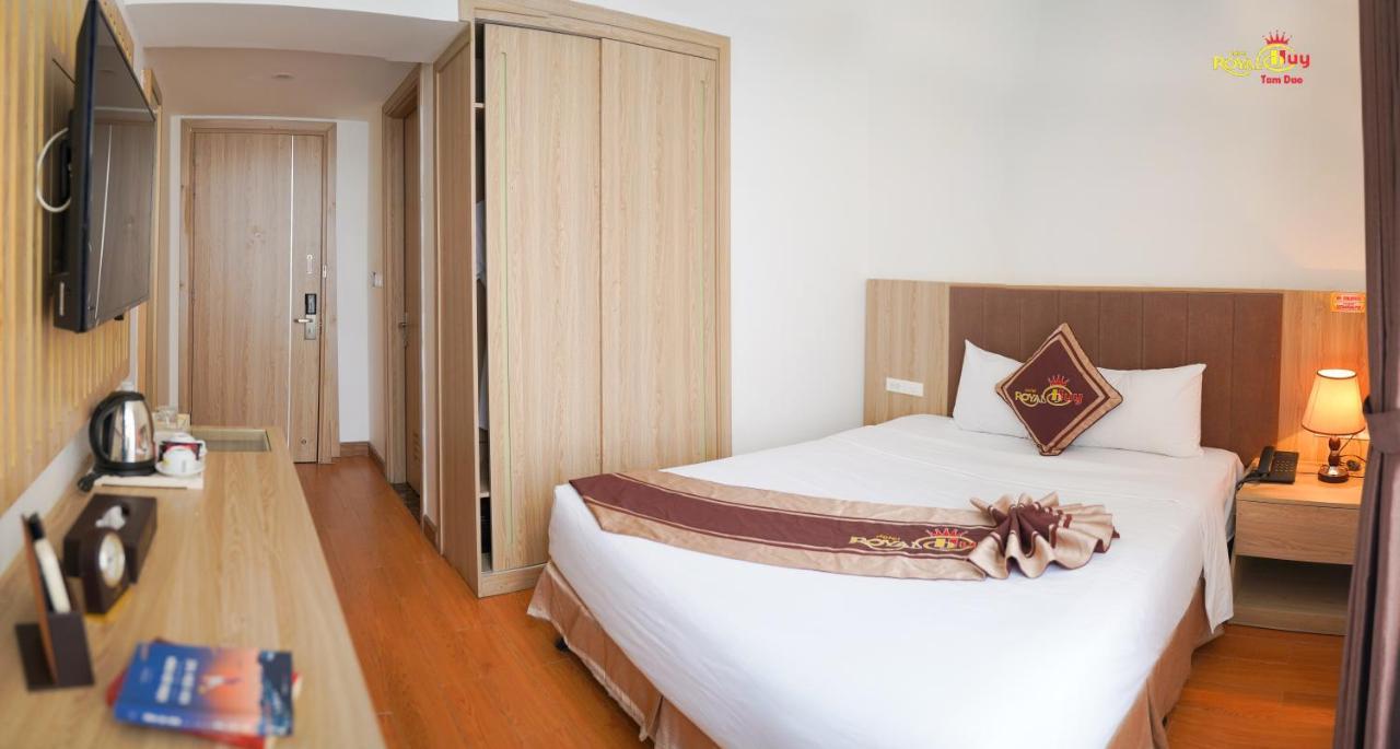 Royal Huy Hotel Tam Ðảo Esterno foto